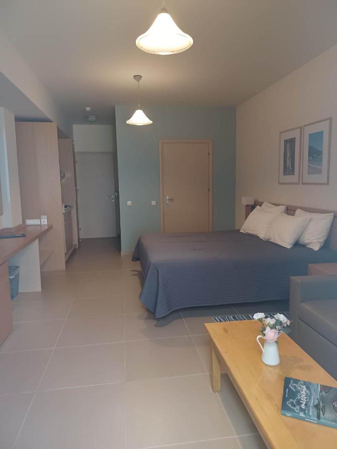 Hotel Estia Finikounta Eksteriør bilde